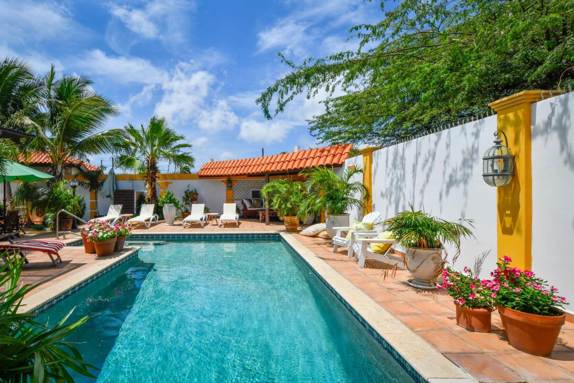Brisas Studio Apartments (Adults Only) Palm Beach Extérieur photo