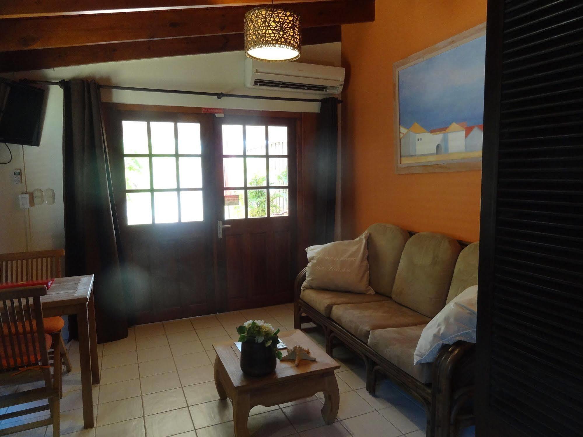 Brisas Studio Apartments (Adults Only) Palm Beach Extérieur photo