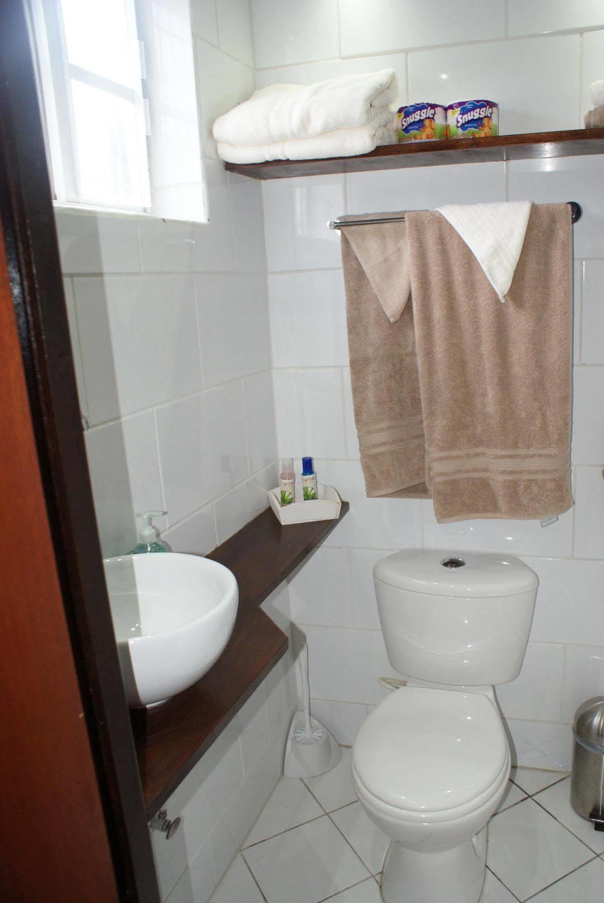 Brisas Studio Apartments (Adults Only) Palm Beach Extérieur photo