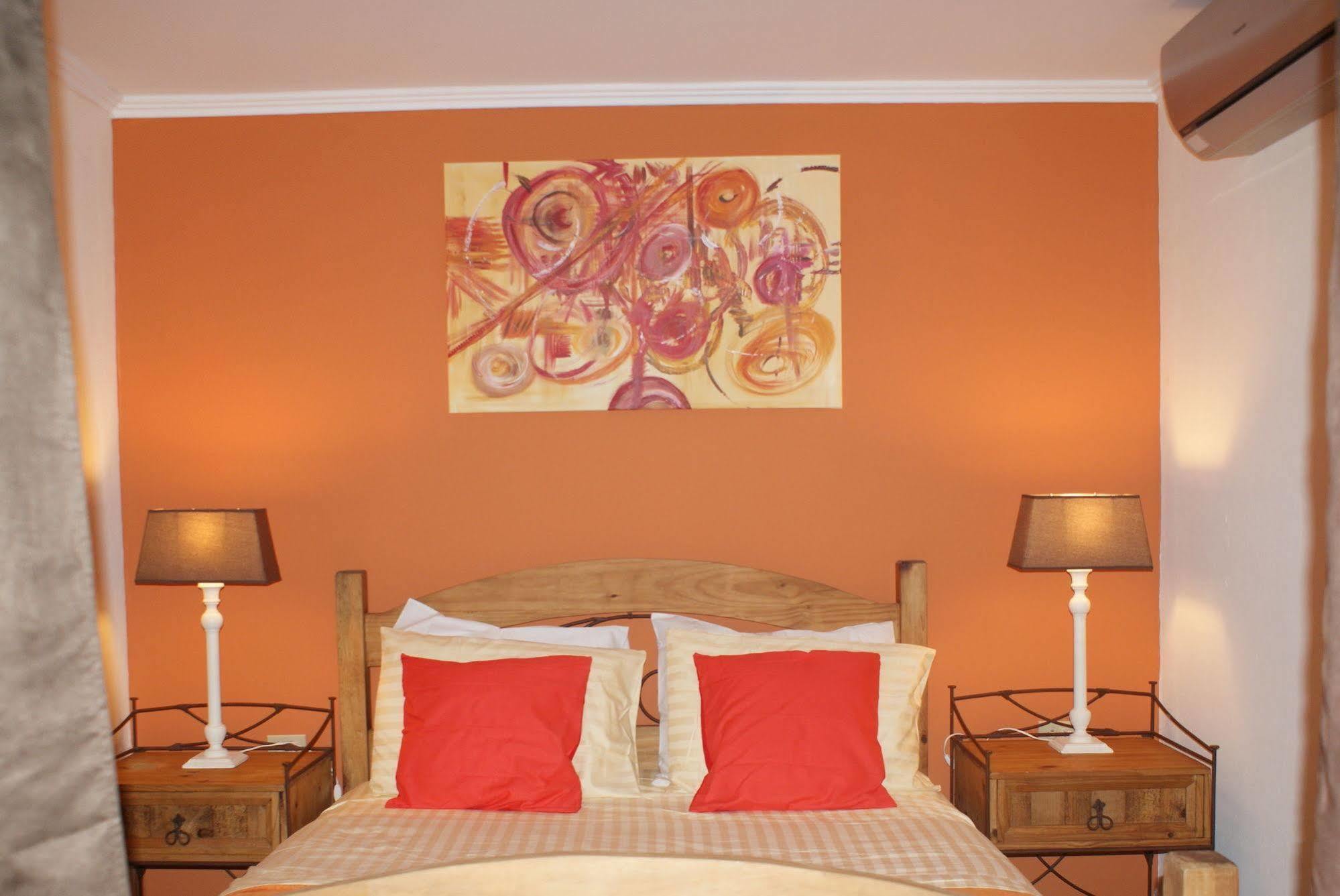 Brisas Studio Apartments (Adults Only) Palm Beach Extérieur photo